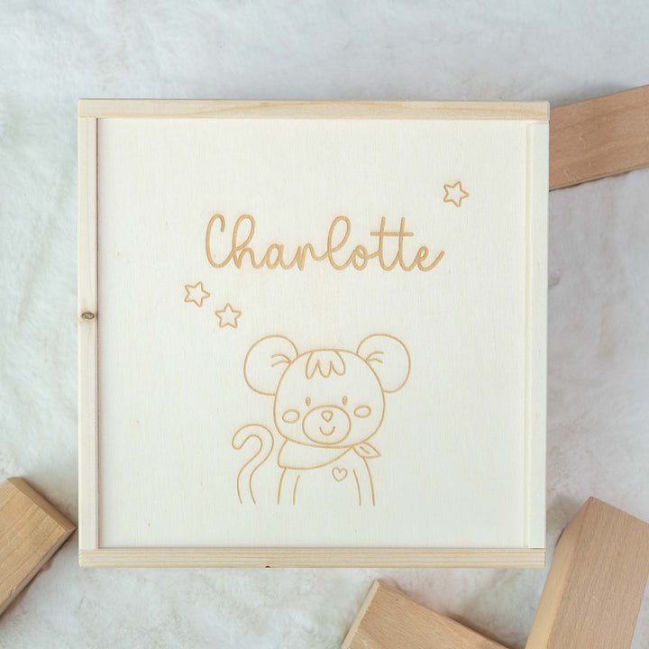 Holzbox zum Verschenken mit gelasertem Motive, süße Maus mit Wunschnamen