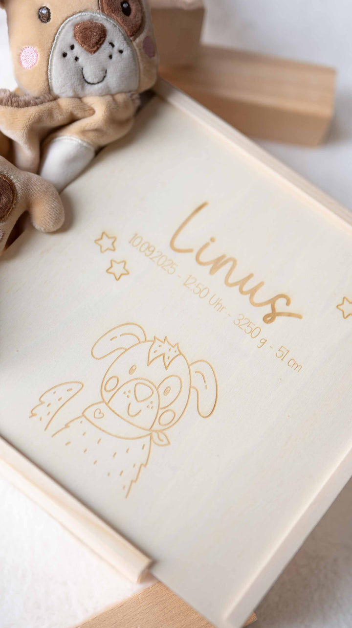 Geschenkbox zur Geburt, personalisierbar mit Namen und Geburtsdaten
