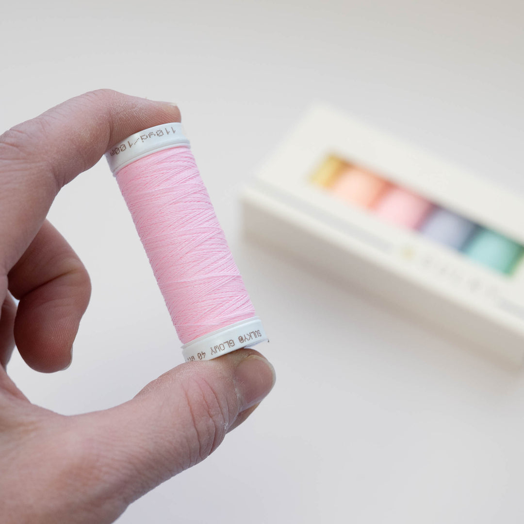 Leuchtgarn für die Stickmaschine