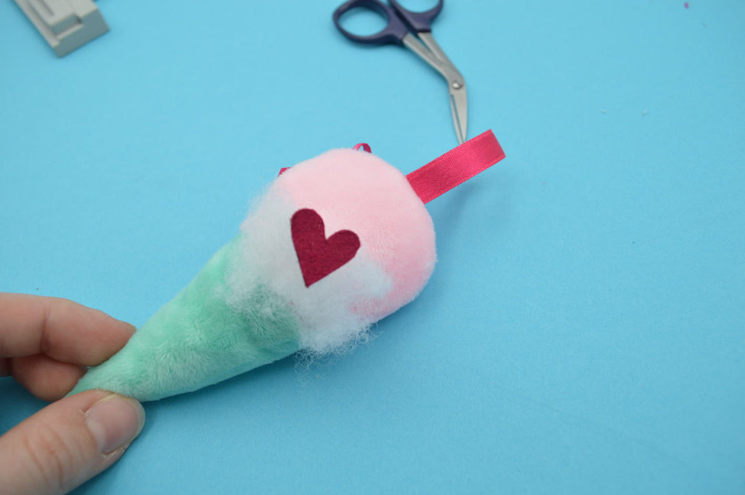 Eis Stickdatei mit Herz 