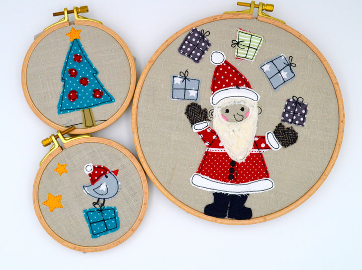 Stickdatei Weihnachtsset für den 13x18 Stickrahmen, Weihnachtsmann mit Geschenken und Weihnachtsbaum - Sticktier